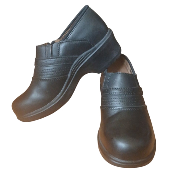 ARIAT Black Leather Safety Clog Womens Slip-On Steel Toe Work Shoe Size 6.5 - Picture 1 of 15